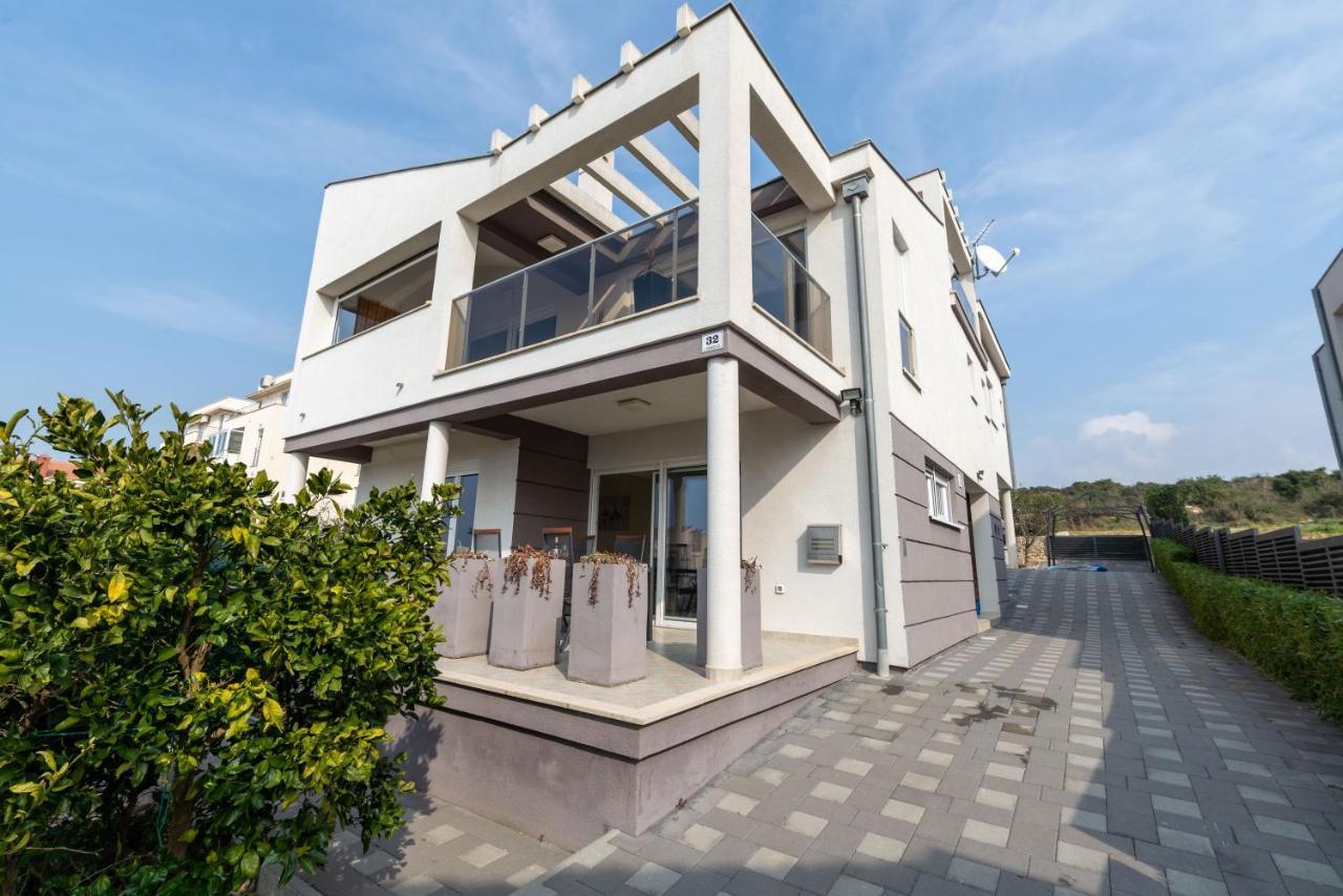 Monti Apartment *